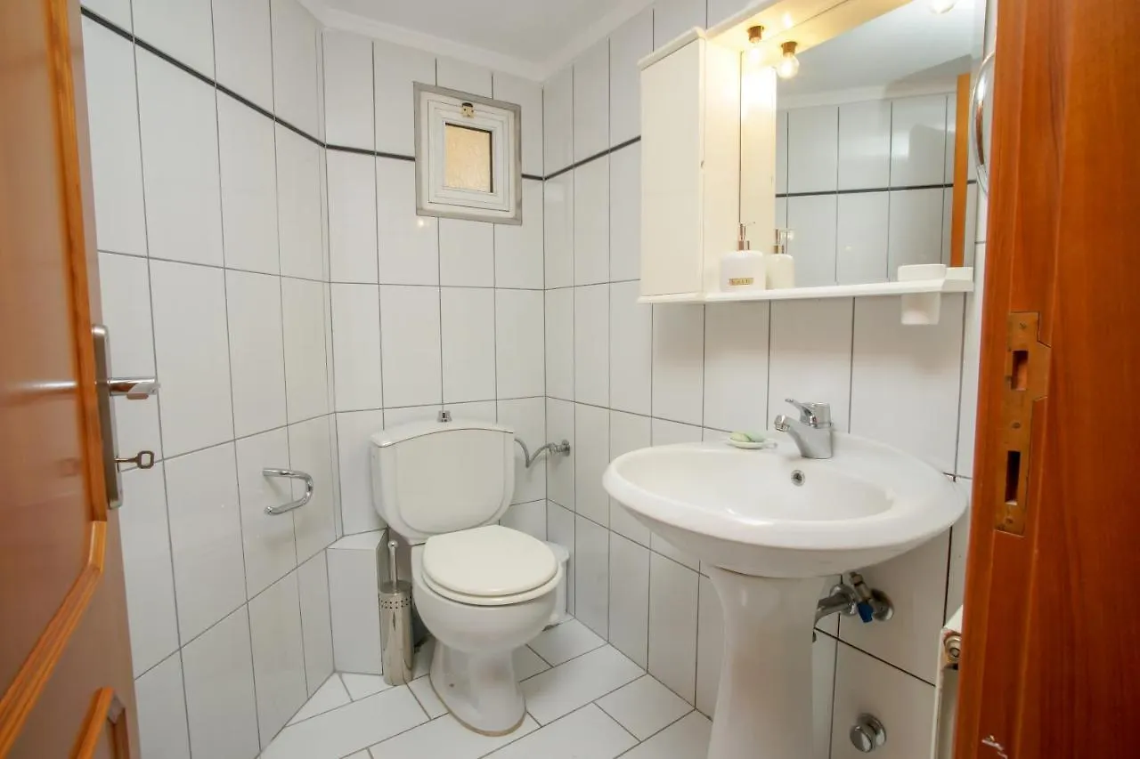 Irini'S Sea View Apartment 145M2 نيا ميشانيونا اليونان